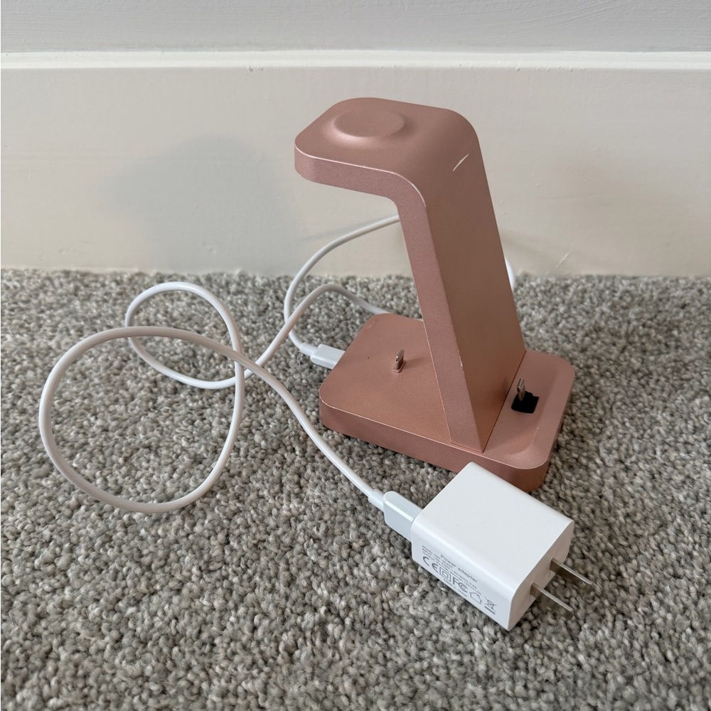 Apple 3 in 1 charging station - Picture 2 of 6